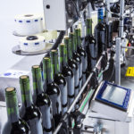 rotulagem e crimpagem de garrafas de vinho CDA Régionale