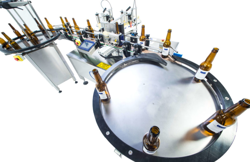 máquina rotuladora linear para garrafas de cerveja CDA