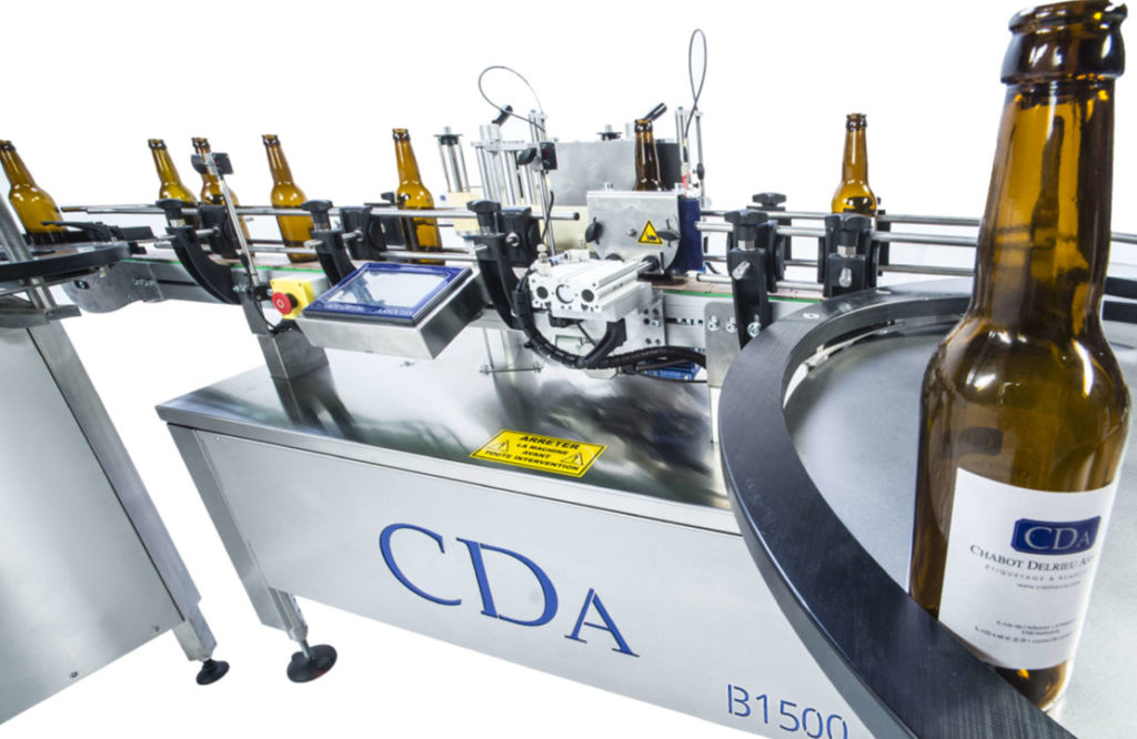 máquina rotuladora automática para cerveja B1500 CDA